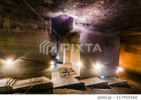 栃木 大谷資料館 大谷石採石場跡の地下空間 栃木 大谷資料館 大谷石採石場跡の地下空間 117950560