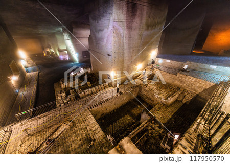 栃木 大谷資料館　大谷石採石場跡の地下空間 117950570