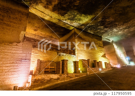 栃木 大谷資料館 大谷石採石場跡の地下空間 栃木 大谷資料館 大谷石採石場跡の地下空間 117950595