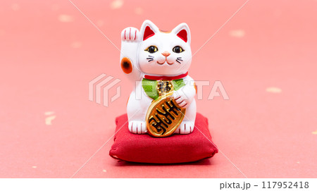 招き猫　商売繁盛　宝くじ　金運アップ 117952418