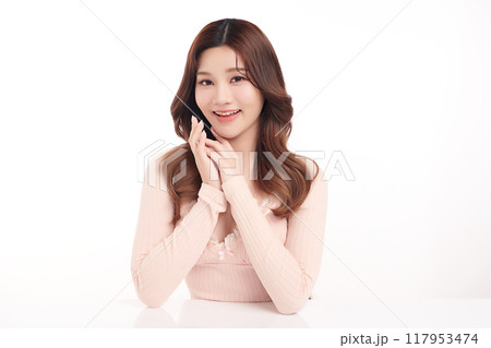 Beautiful young asian woman with clean fresh skin on white background, Face care, Facial treatment, Cosmetology, beauty and spa, Asian women portrait. 117953474