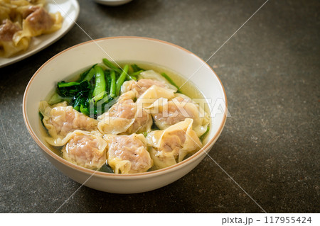 pork wonton soup or pork dumplings soup with vegetable 117955424