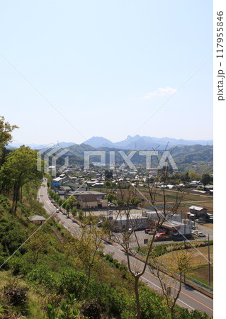 春の群馬県下仁田町の風景 春の群馬県下仁田町の風景 117955846