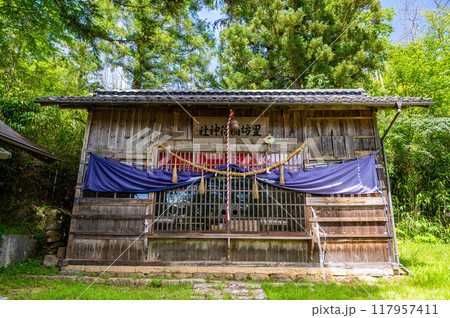 里坊稲荷神社　筑北村 117957411