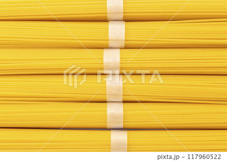 白背景にスパゲッティーニ 117960522