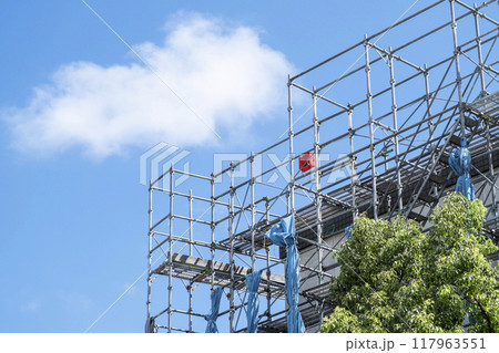 足場　青空 117963551
