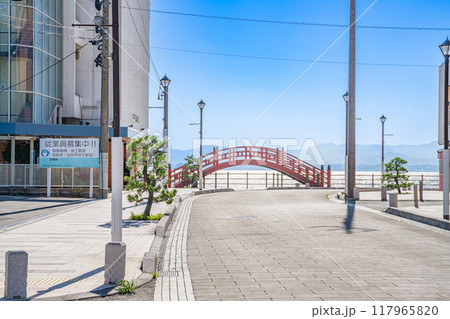 舘山寺のホテルと街並みと志ぶき橋(静岡県) 舘山寺のホテルと街並みと志ぶき橋(静岡県) 117965820