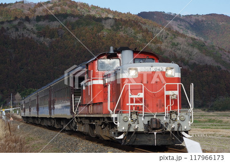 山口線 船平山付近 DD51試運転 山口線 船平山付近 DD51試運転 117966173