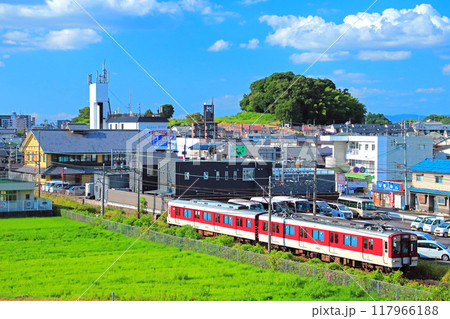 夏空と緑が眩しい夏の近鉄吉野線 夏空と緑が眩しい夏の近鉄吉野線 117966188