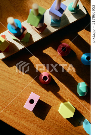 Wooden geometric shapes toy 117966952
