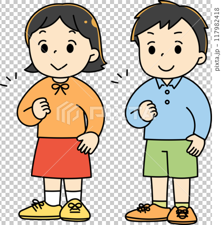 胸を張る子供 117982418