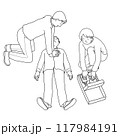 AEDを使って人命救助を行う人　2人 117984191