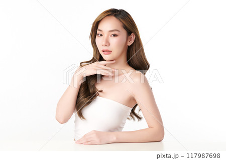 Beautiful young asian woman with clean fresh skin on white background, Face care, Facial treatment, Cosmetology, beauty and spa, Asian women portrait. 117987698