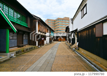 出島　古い街並み　長崎市 117990780