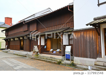 出島　組頭部屋・乙名詰所・十四番蔵　長崎市 117991548