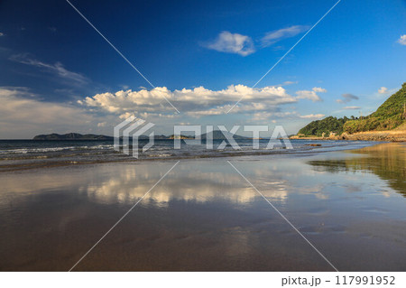 姉子の浜夕景 117991952