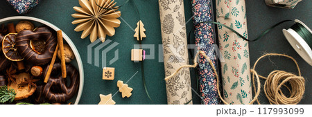 Christmas gift wrapping 117993099