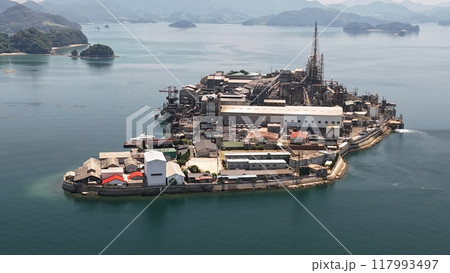 瀬戸内海の軍艦島【契島】空撮 TIG_024 瀬戸内海の軍艦島【契島】空撮 TIG_024 117993497
