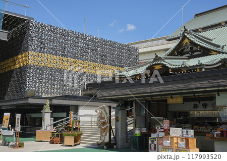 成田山東京別院　深川不動堂　境内 117993520