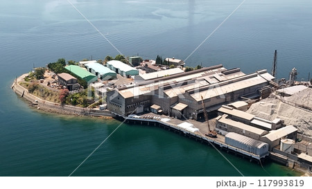 瀬戸内海の軍艦島【契島】空撮 TIG_016 瀬戸内海の軍艦島【契島】空撮 TIG_016 117993819