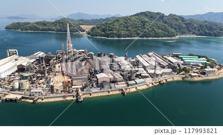 瀬戸内海の軍艦島【契島】空撮　TIG_017 117993821