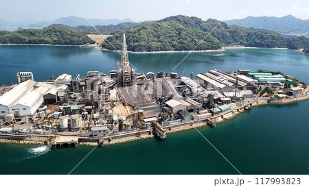 瀬戸内海の軍艦島【契島】空撮 TIG_019 瀬戸内海の軍艦島【契島】空撮 TIG_019 117993823