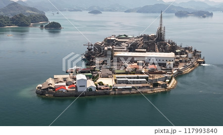 瀬戸内海の軍艦島【契島】空撮 TIG_023 瀬戸内海の軍艦島【契島】空撮 TIG_023 117993840
