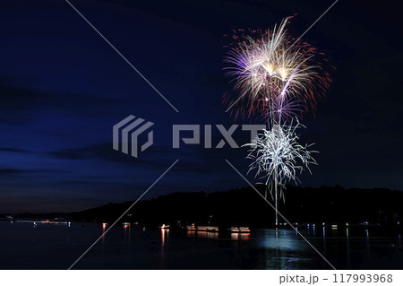 夜空に咲く大輪花火　湯浅海上花火大会 117993968