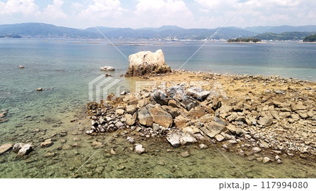 消滅する島【ホボロ島】ドローン空撮_AHB_No09 消滅する島【ホボロ島】ドローン空撮_AHB_No09 117994080