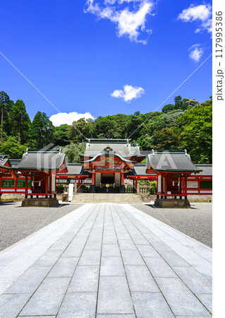 霧島神宮 国宝の幣殿・拝殿・本殿 (鹿児島県霧島市) 117995386
