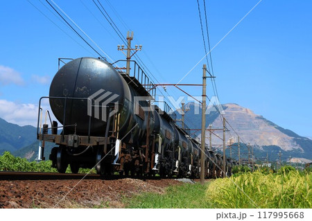 【三岐鉄道】タキ1900形と藤原岳（三岐線：三里〜丹生川） 117995668