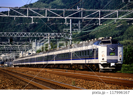 2006年　東海道線を走る583系寝台急行きたぐに回送 117996167
