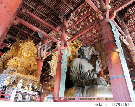 東大寺　大仏と虚空蔵菩薩像　（奈良市） 117996610