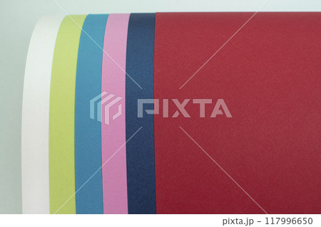 Background with a motif of traditional Korean colors and a colored jeogori 117996650