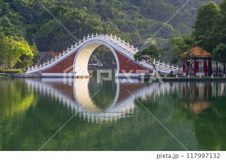 午後 昼過ぎ アフタヌーン 117997132