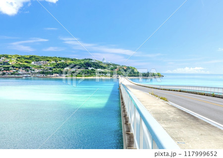 沖縄県、古宇利大橋の風景 沖縄県、古宇利大橋の風景 117999652