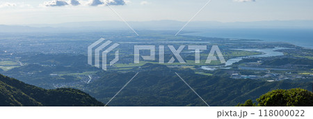 日本　三重県伊勢市　伊勢志摩スカイライン沿いにある朝熊山の勘吉台展望台からの風景 118000022