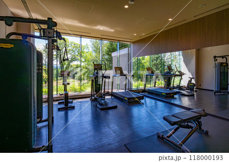 北海道 ニセコの高級リゾートホテル、東山ニセコビレッジ、リッツ・カールトン・リザーブのフィットネス 北海道 ニセコの高級リゾートホテル、東山ニセコビレッジ、リッツ・カールトン・リザーブのフィットネス 118000193