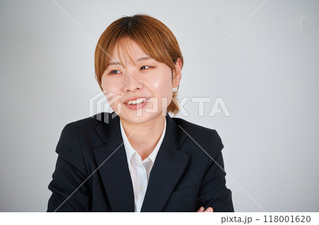 落ち込むビジネスウーマン　女性　仕事 118001620