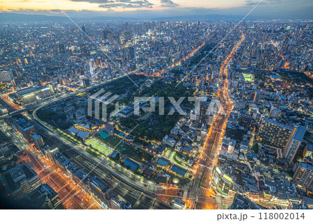 ［夜景・夕景］大阪市内の街並み・天王寺公園[あべのハルカス300展望台] 118002014