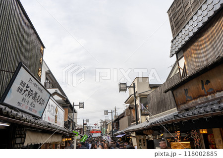 東京都葛飾区 柴又帝釈天参道 東京都葛飾区 柴又帝釈天参道 118002885