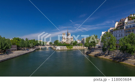 Seine and Notre Dame de Paris timelapse hyperlapse is the one of the most famous symbols of Paris 118003684