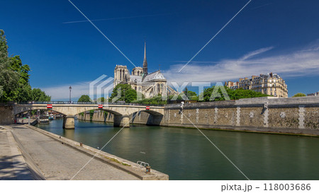 Seine and Notre Dame de Paris timelapse hyperlapse is the one of the most famous symbols of Paris Seine and Notre Dame de Paris timelapse hyperlapse is the one of the most famous symbols of Paris 118003686