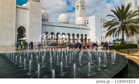 Sheikh Zayed Grand Mosque timelapse located in Abu Dhabi - capital city of United Arab Emirates. 118003823
