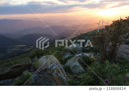 Romantic evening scenery, sunset on Monte Oiz - The Balcony of Biscay - Basque Country, Spain 118008814
