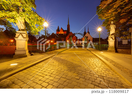 Tumski Bridge at Night, Wroclaw, Poland 118009817