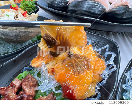 Korea raw sea food. sea squirt 118009869