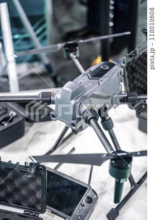 Drone technologies. Parts of a Modern Drone for Video and Photography 118010608