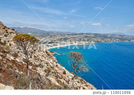 Breathtaking Mountain View of Sea, Sky, and City: Panoramic Landscape with Vibrant Horizon and Urban Skyline 118011898