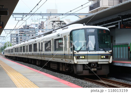【JR西日本】221系 直通快速（おおさか東線：JR野江駅） 118013159
